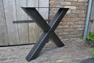 X-vorm tafelpoot 10 bij 10 cm staal stalen onderstel